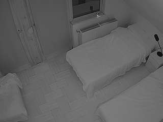 voyeurcam-julmodels-bed-7