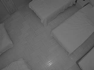 voyeurcam-julmodels-bed-7
