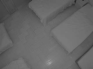 voyeurcam-julmodels-bed-7