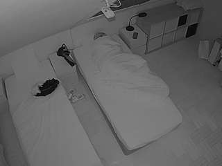 voyeurcam-julmodels-bed-7