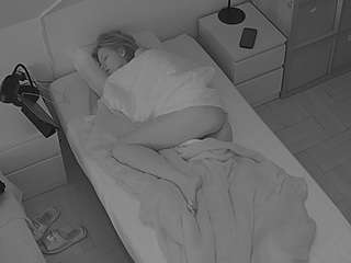voyeurcam-julmodels-bed-7