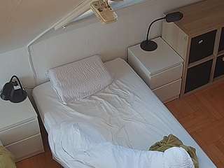 voyeurcam-julmodels-bed-7