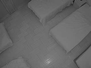 voyeurcam-julmodels-bed-7