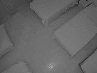 voyeurcam-julmodels-bed-7
