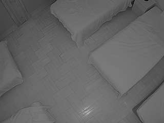voyeurcam-julmodels-bed-7