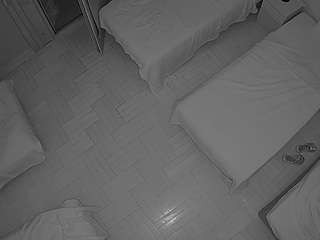 voyeurcam-julmodels-bed-7