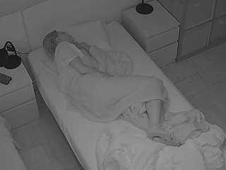 voyeurcam-julmodels-bed-7