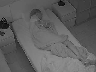 voyeurcam-julmodels-bed-7