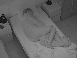 voyeurcam-julmodels-bed-7
