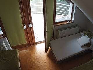 voyeurcam-julmodels-bed-7