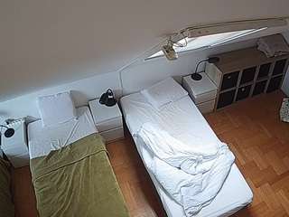 voyeurcam-julmodels-bed-7