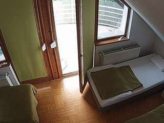 voyeurcam-julmodels-bed-7
