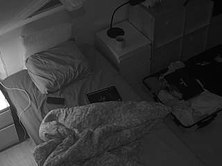 voyeurcam-julmodels-bed-7