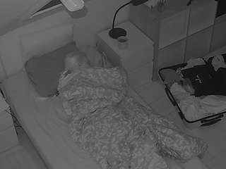 voyeurcam-julmodels-bed-7