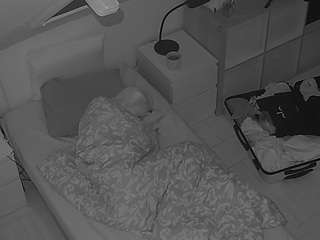 voyeurcam-julmodels-bed-7