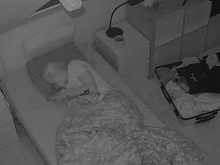 voyeurcam-julmodels-bed-7