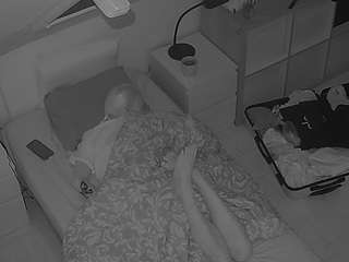 voyeurcam-julmodels-bed-7
