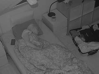 voyeurcam-julmodels-bed-7