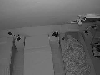 voyeurcam-julmodels-bed-7
