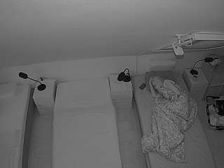 voyeurcam-julmodels-bed-7
