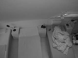 voyeurcam-julmodels-bed-7