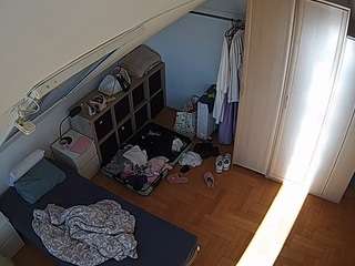 voyeurcam-julmodels-bed-7