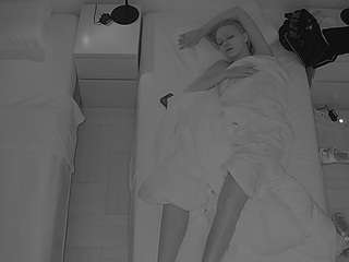 voyeurcam-julmodels-bed-7