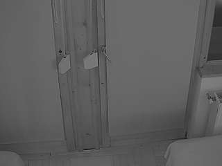 voyeurcam-julmodels-bed-7 camsoda