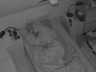 voyeurcam-julmodels-bed-7