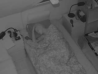 voyeurcam-julmodels-bed-7