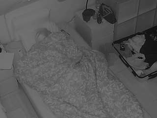 voyeurcam-julmodels-bed-7