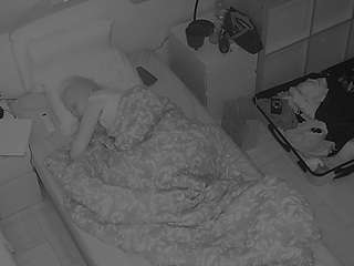 voyeurcam-julmodels-bed-7