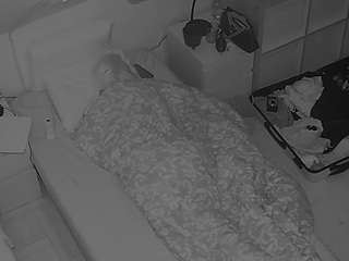 voyeurcam-julmodels-bed-7