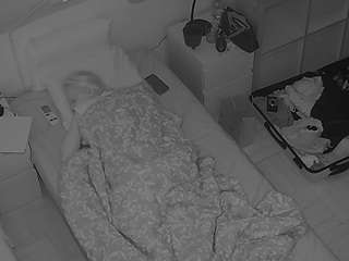 voyeurcam-julmodels-bed-7