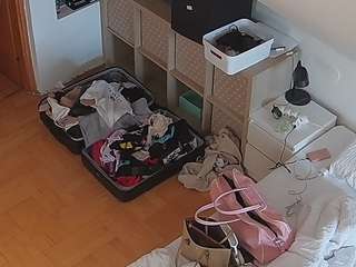 voyeurcam-julmodels-bed-7