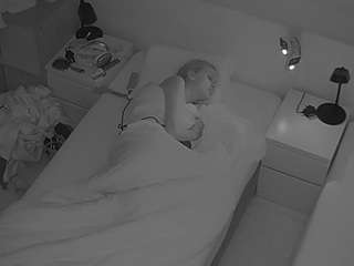 voyeurcam-julmodels-bed-7