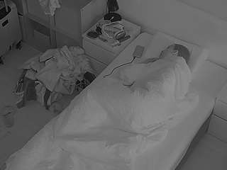 voyeurcam-julmodels-bed-7