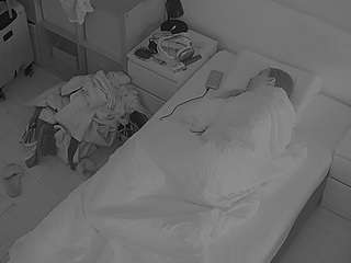 voyeurcam-julmodels-bed-7