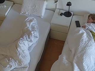 voyeurcam-julmodels-bed-7