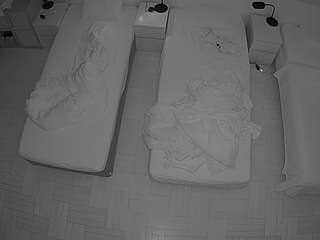 voyeurcam-julmodels-bed-7
