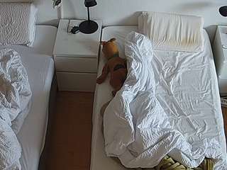 voyeurcam-julmodels-bed-7 Live Webcam on CamSoda