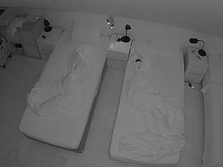 voyeurcam-julmodels-bed-7