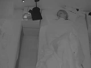voyeurcam-julmodels-bed-7