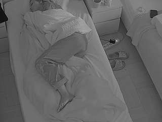 voyeurcam-julmodels-bed-7