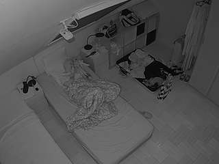 voyeurcam-julmodels-bed-7