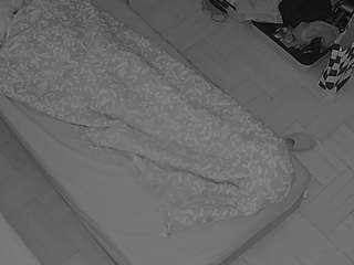 voyeurcam-julmodels-bed-7