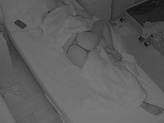 voyeurcam-julmodels-bed-7