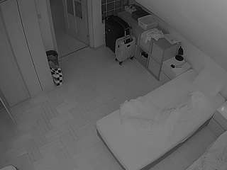 voyeurcam-julmodels-bed-7
