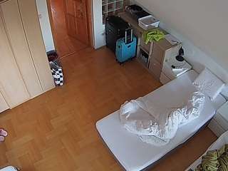 voyeurcam-julmodels-bed-7