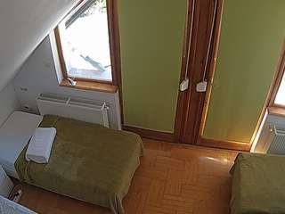 voyeurcam-julmodels-bed-7